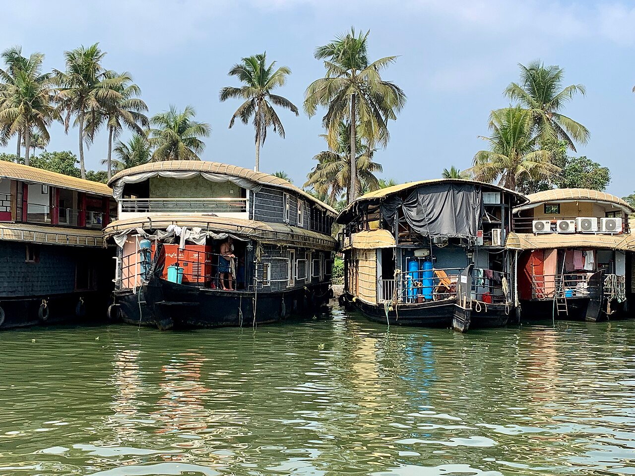 Kerala - Backwaters and Hills
